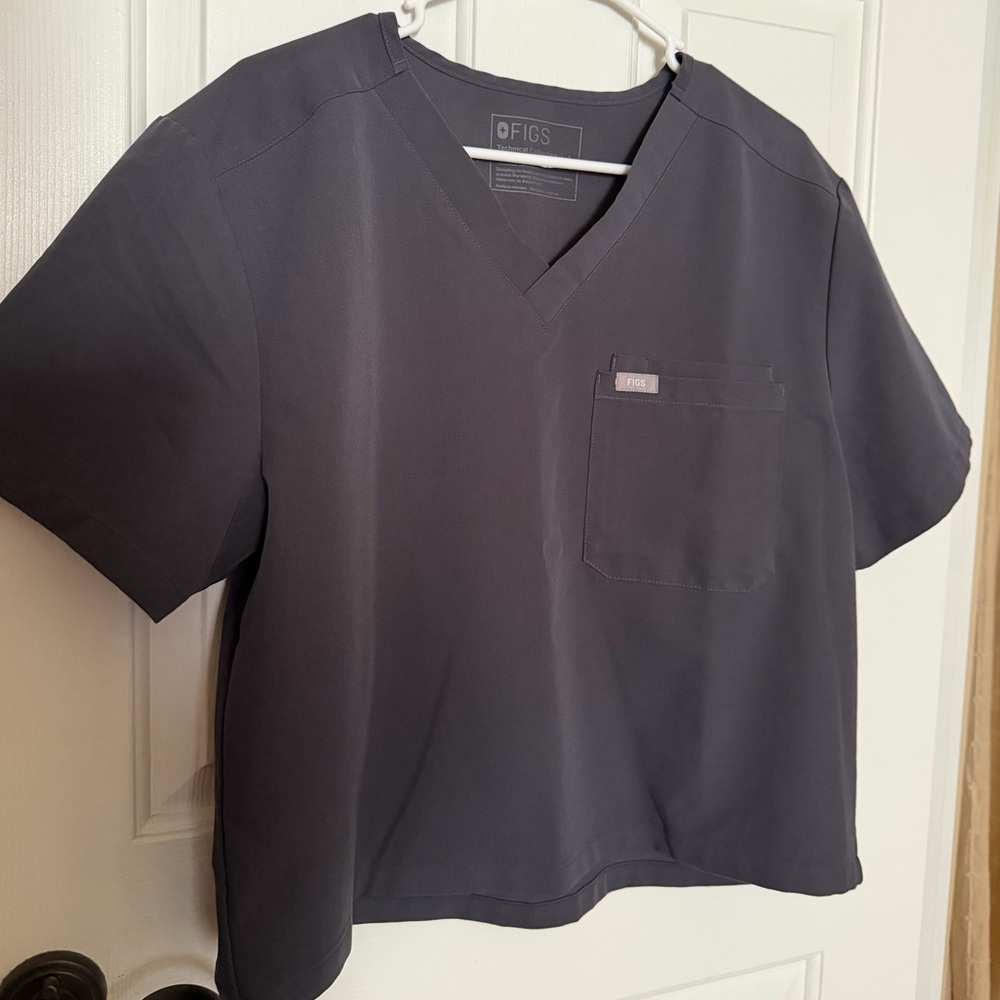 Figs Charcoal V-Neck Cropped Scrub Top